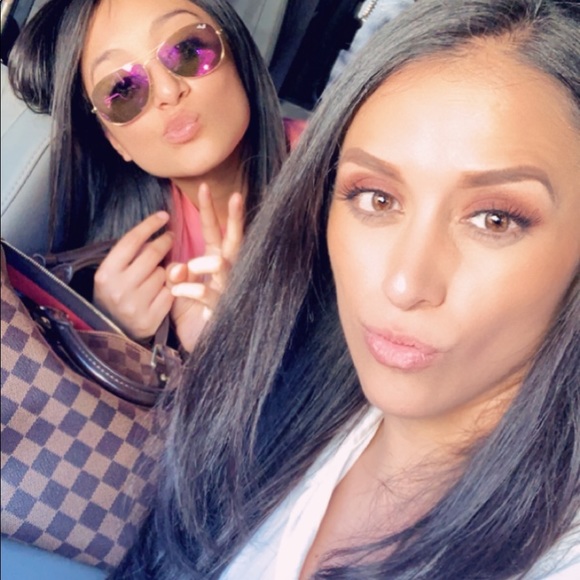 Meet your Posher, Sonia - Picture 1 of 1